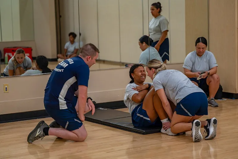 Why Working Out With Others Actually Works: The Science Behind Gym Communities